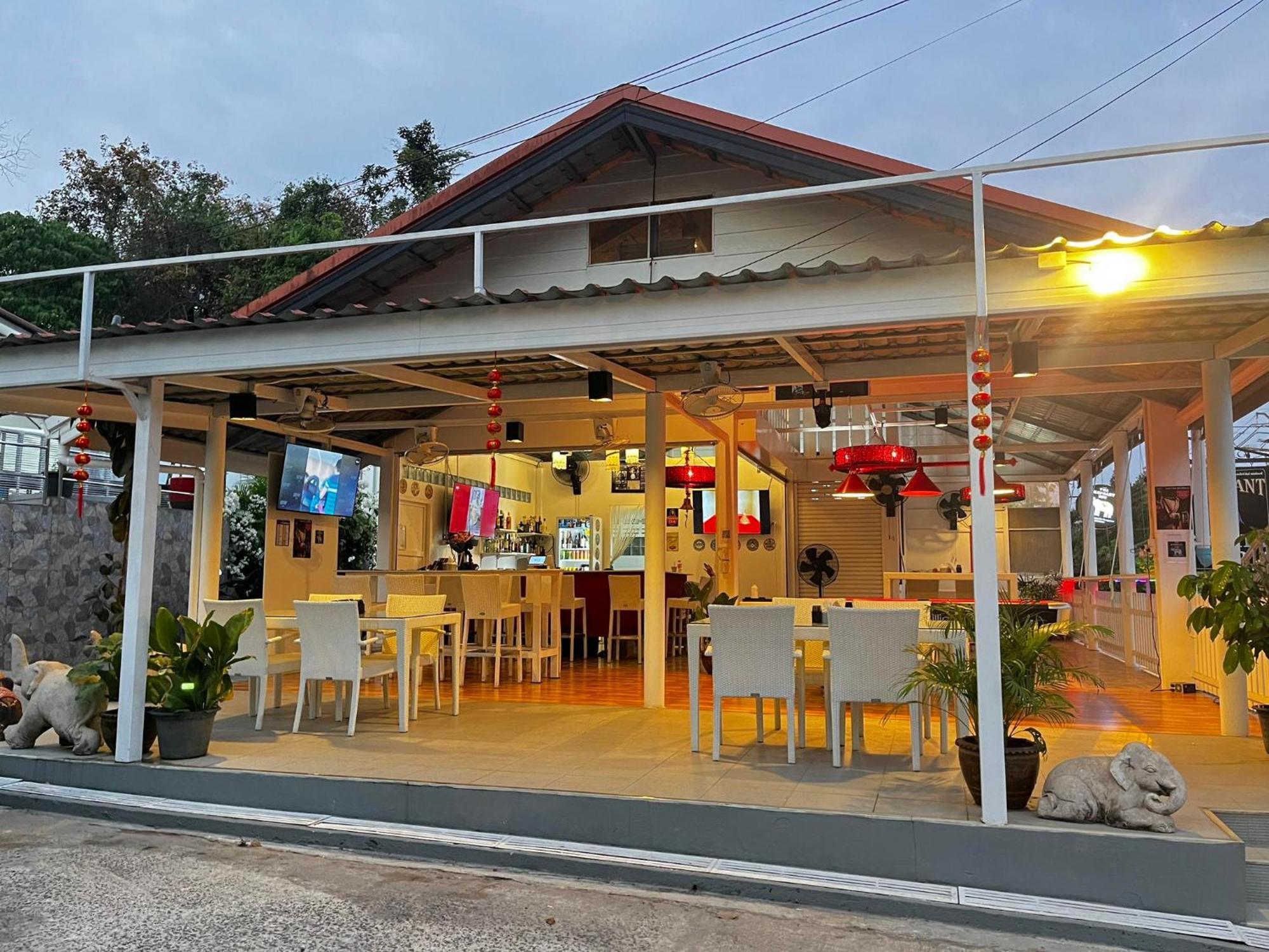 Elephant Sports Bar And Accommodation Phuket ภายนอก รูปภาพ